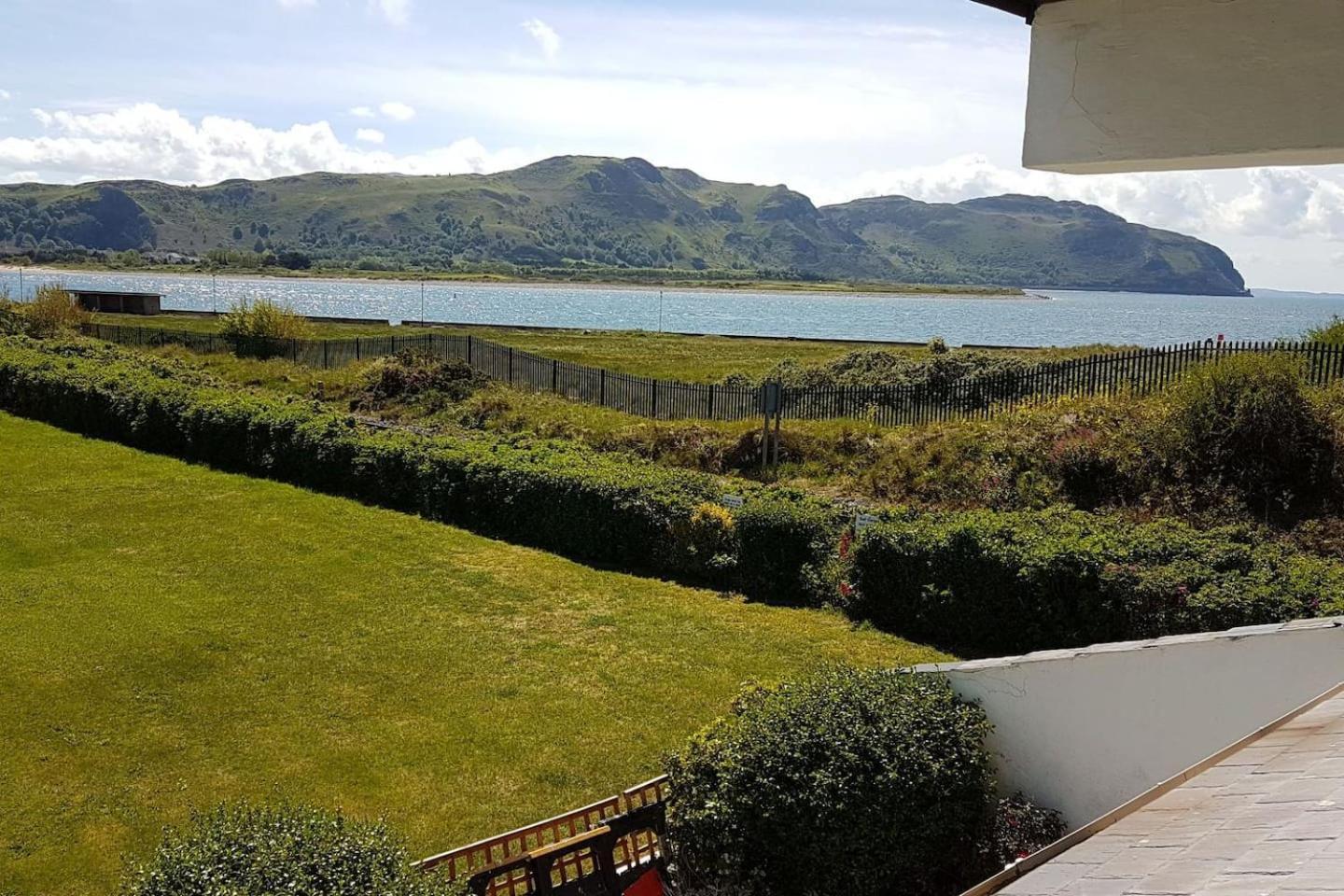3 Bedroom Deganwy Sea View Beach House Ll31 Exterior photo